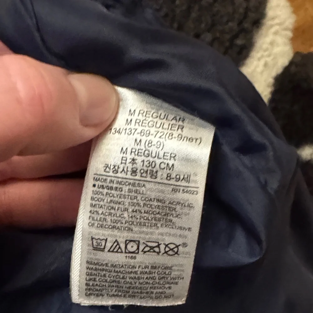 GAP Navy Blue Girls Satin  Puffer Coat size medium